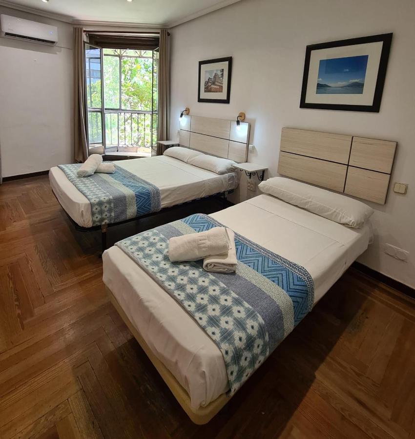 Hostal Santa Barbara Madrid Dış mekan fotoğraf