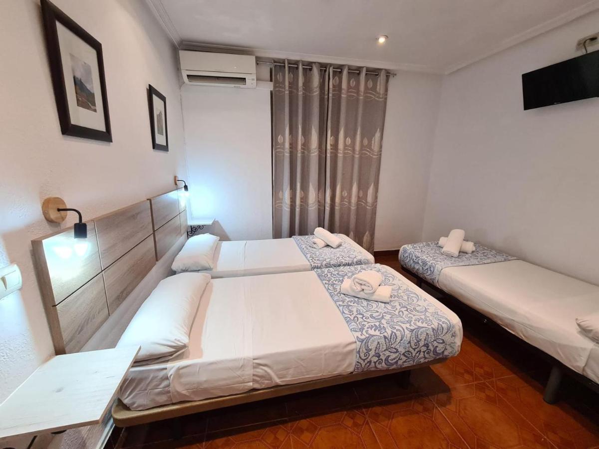 Hostal Santa Barbara Madrid Dış mekan fotoğraf