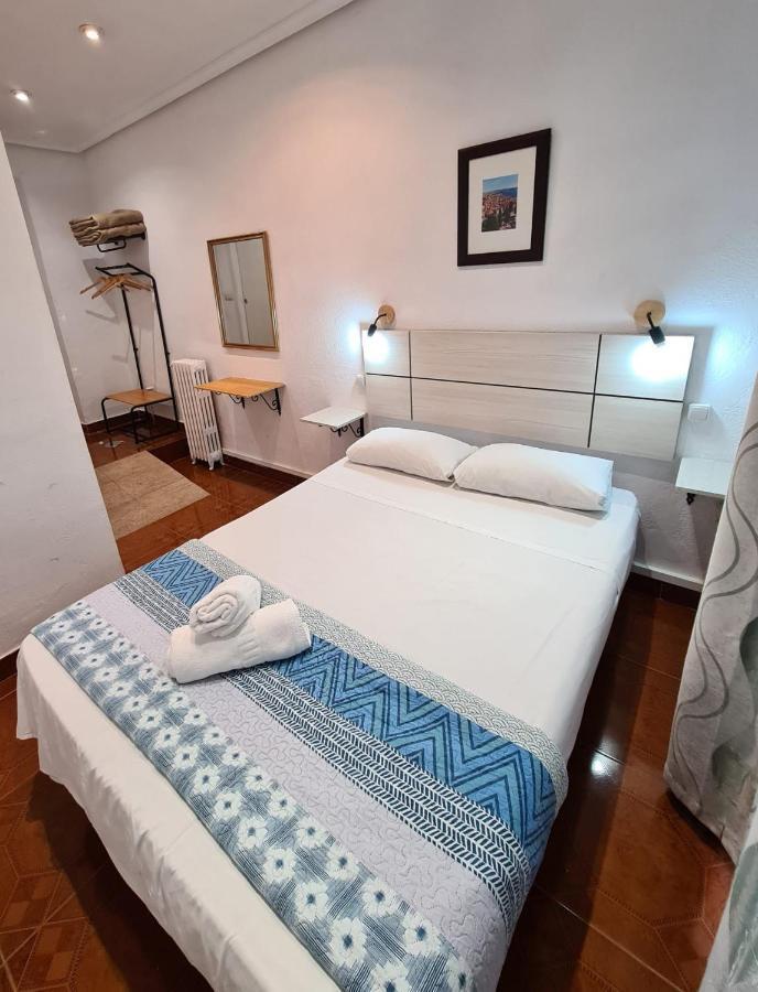 Hostal Santa Barbara Madrid Dış mekan fotoğraf
