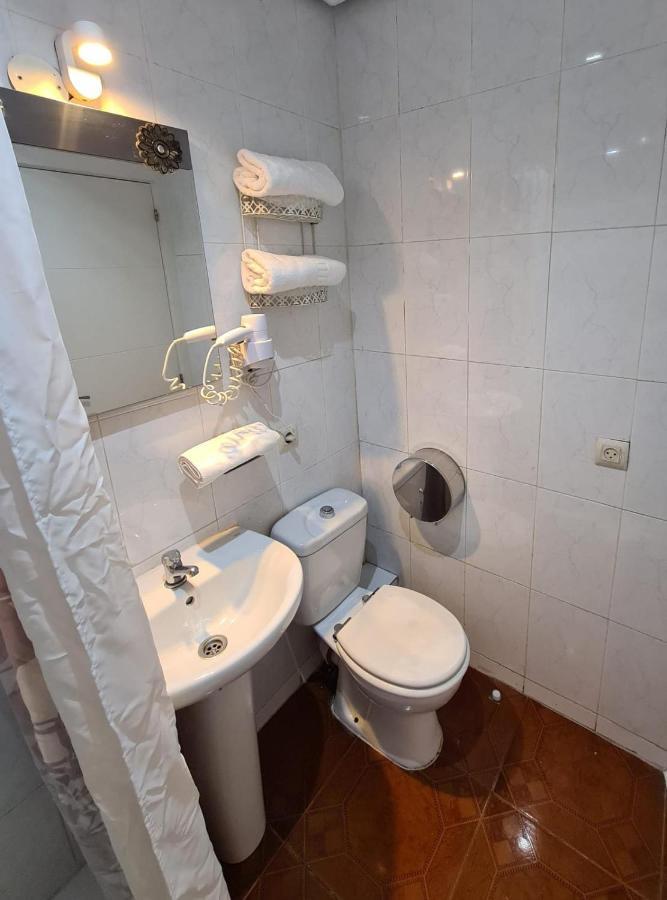 Hostal Santa Barbara Madrid Dış mekan fotoğraf