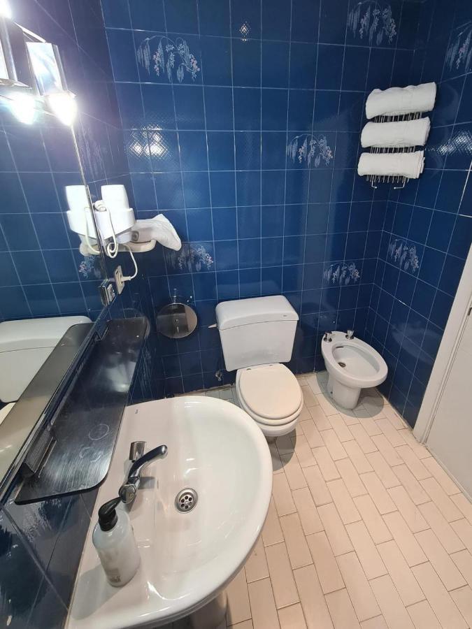 Hostal Santa Barbara Madrid Dış mekan fotoğraf