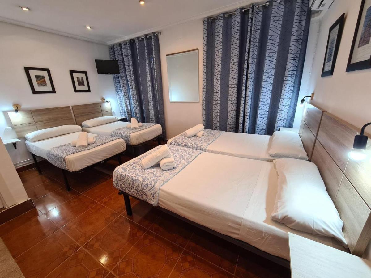 Hostal Santa Barbara Madrid Dış mekan fotoğraf